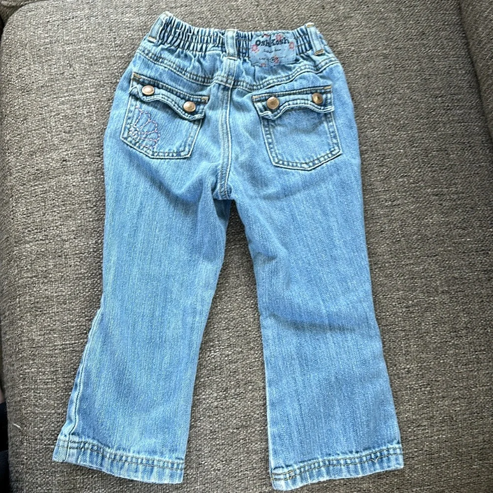 Osh Kosh B’gosh Girls 3T 36 months Light Wash Blue Denim Jeans Pink embroidered